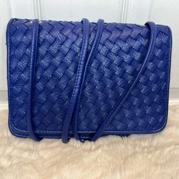 CLARKS ROYAL BLUE LEATHER WOVEN CROSSBODY - Picture 1 of 12